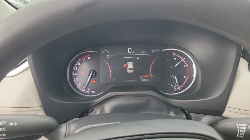 Used 2024 Toyota RAV4 XLE FWD image 21