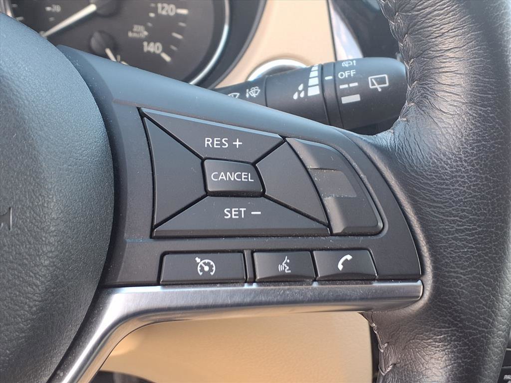 Used 2019 Nissan Rogue SV image 22