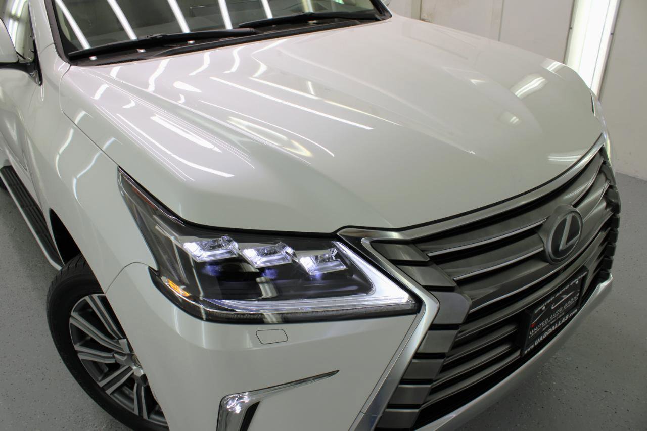 Used 2017 Lexus LX 570 4WD w/ Luxury Package image 17