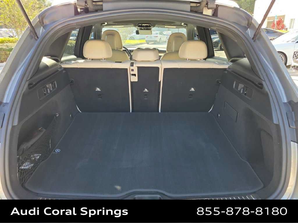 Used 2024 Mercedes-Benz GLC 300 4MATIC image 27