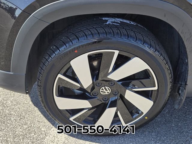 Used 2024 Volkswagen Taos SEL image 9