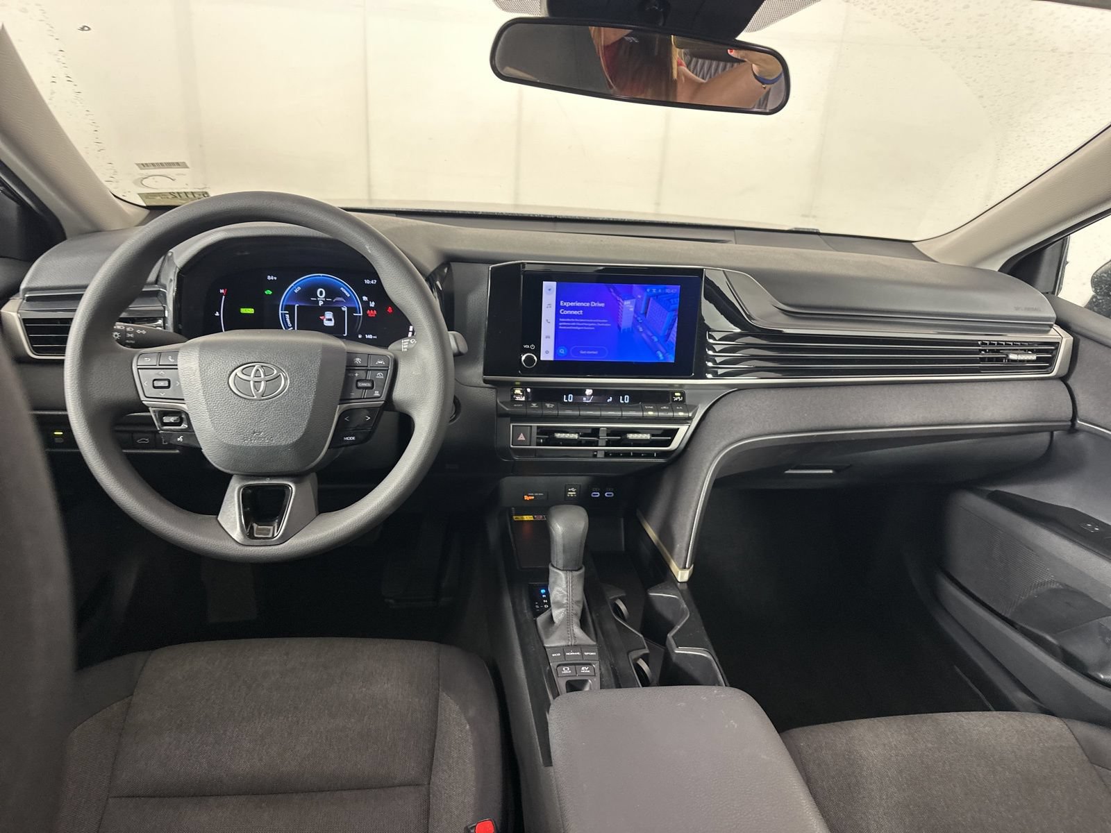 Used 2025 Toyota Camry LE FWD image 9