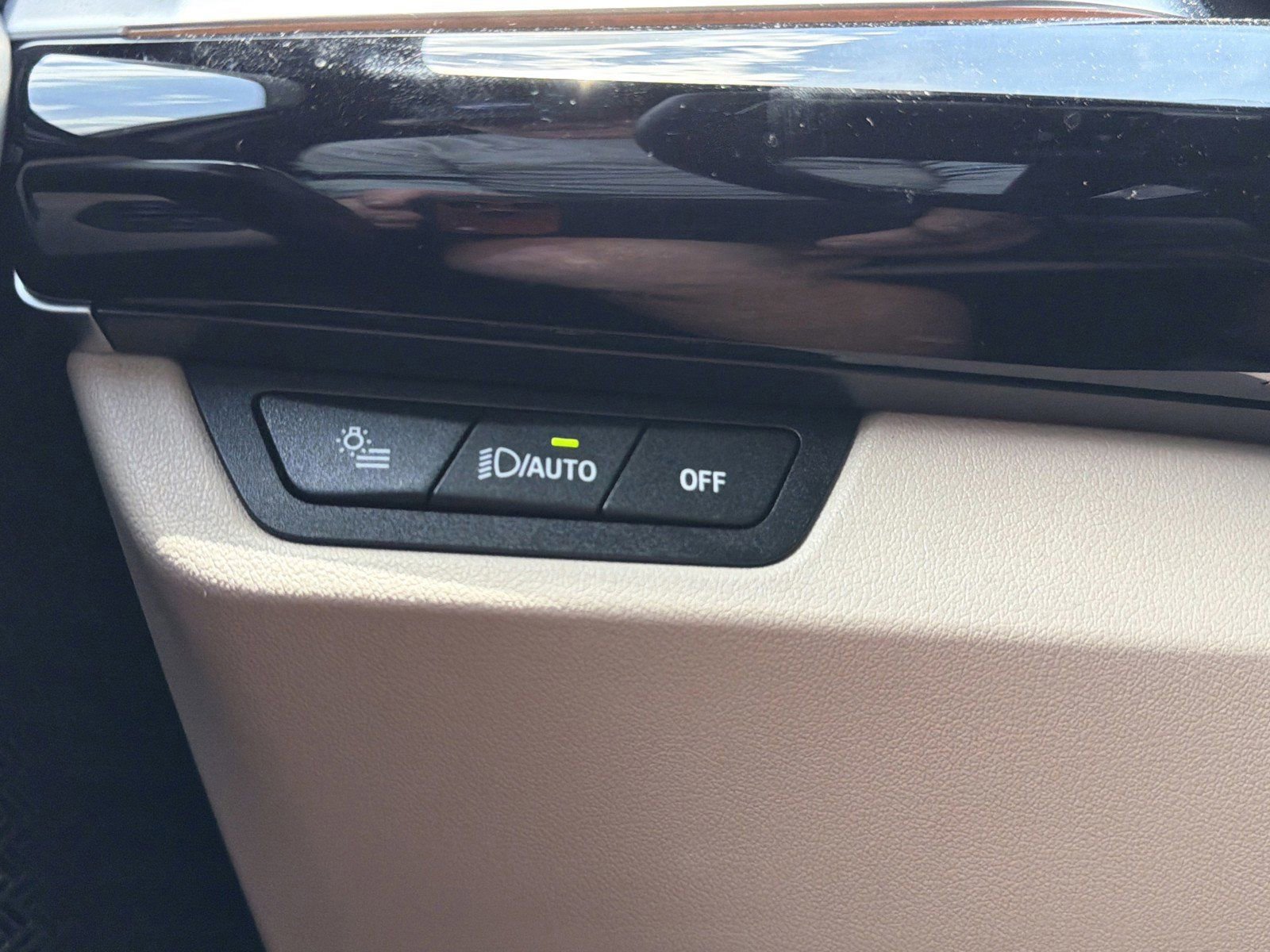 Certified 2025 BMW X2 xDrive28i AWD/4WD image 26