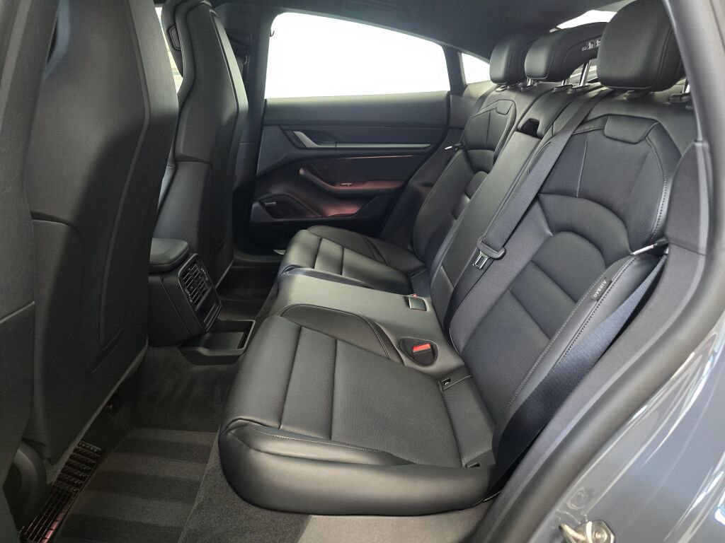 New 2025 Porsche Taycan image 19