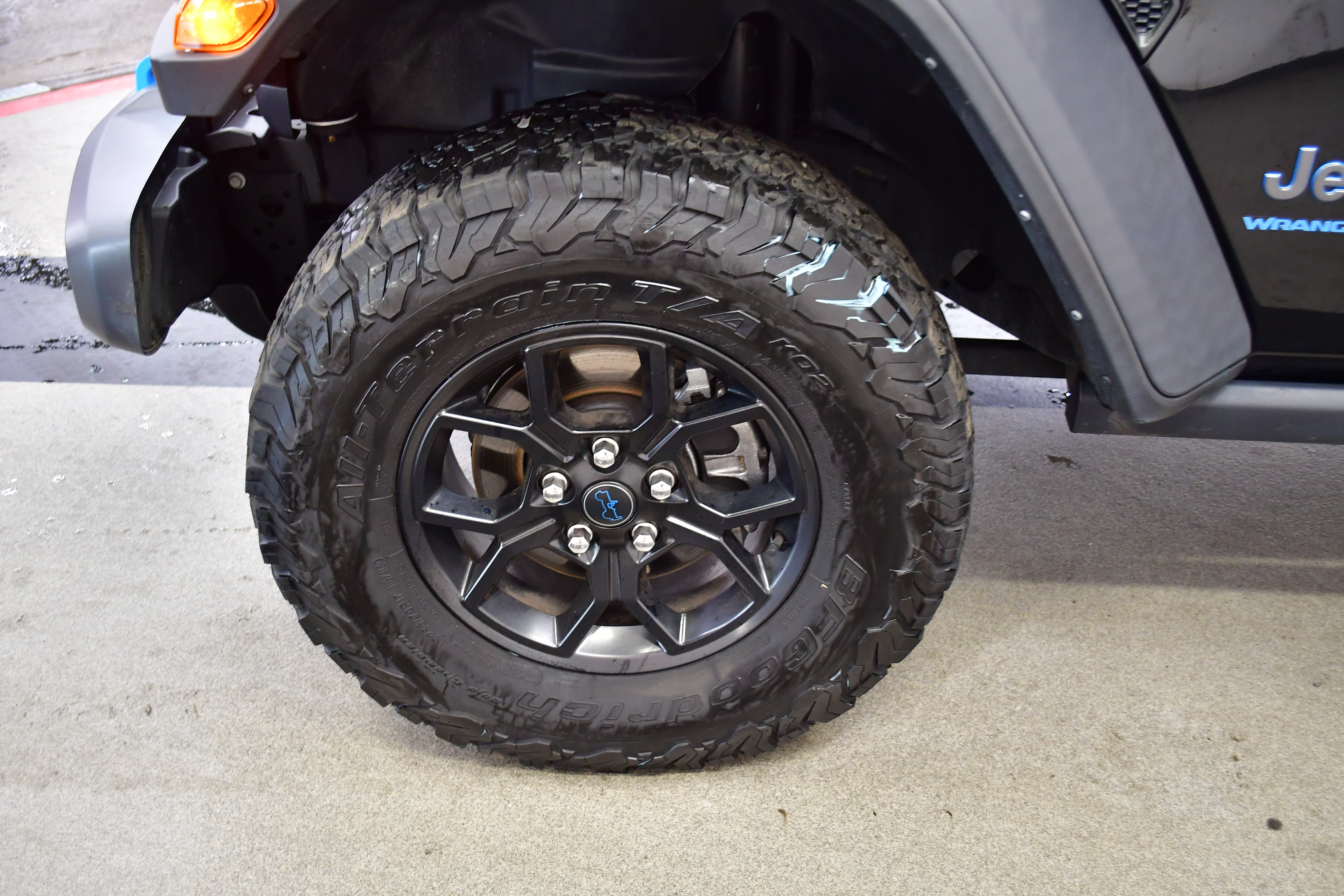 Used 2024 Jeep Wrangler Unlimited AWD/4WD image 36