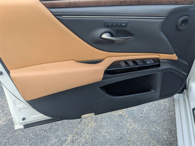 Used 2022 Lexus ES 350 w/ Premium Package image 10