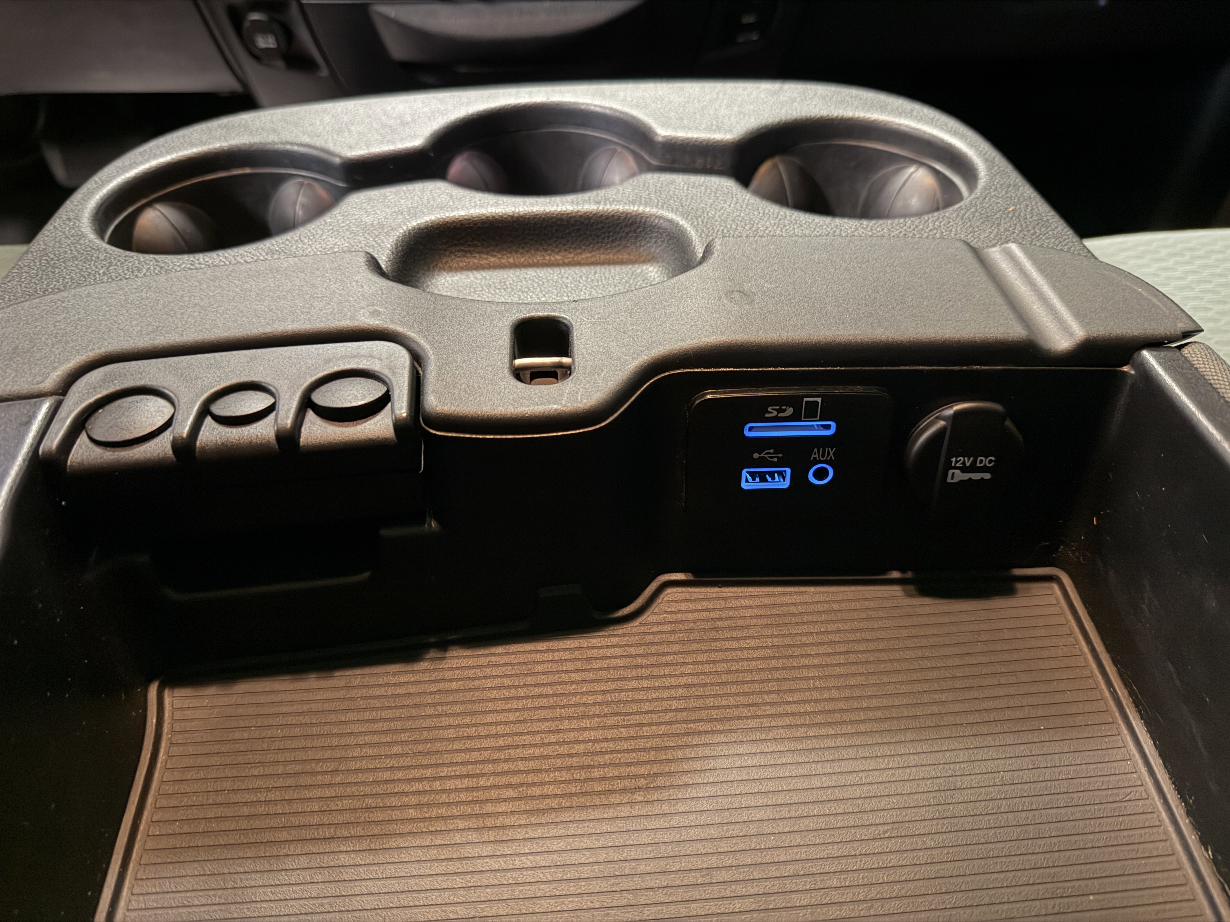 Used 2016 RAM 2500 SLT AWD/4WD image 12