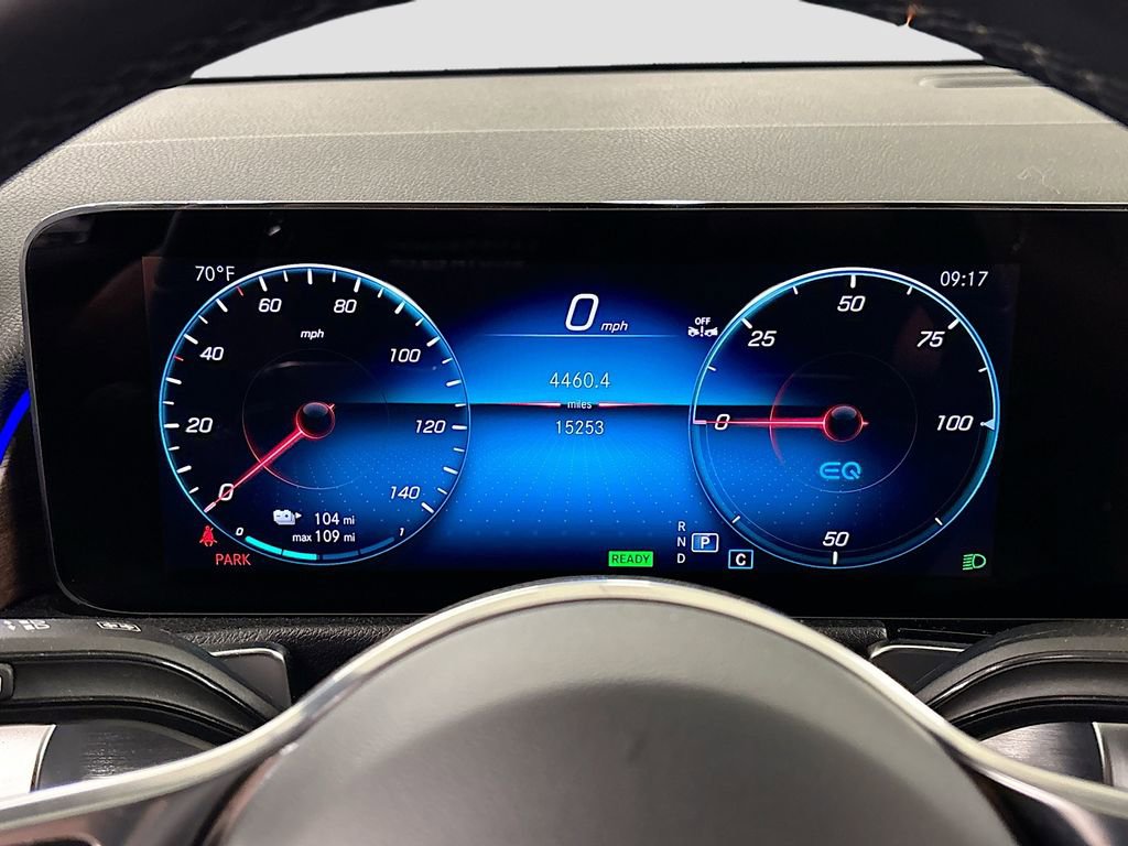 Used 2023 Mercedes-Benz EQB 300 4MATIC image 10