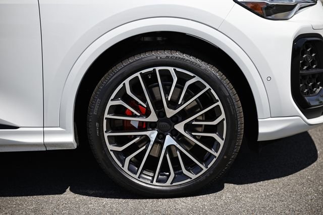 New 2026 Audi SQ5 Premium Plus AWD/4WD image 5