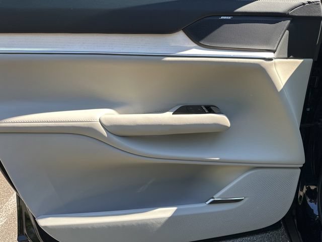 Certified 2025 Volvo EX90 Plus AWD/4WD image 15