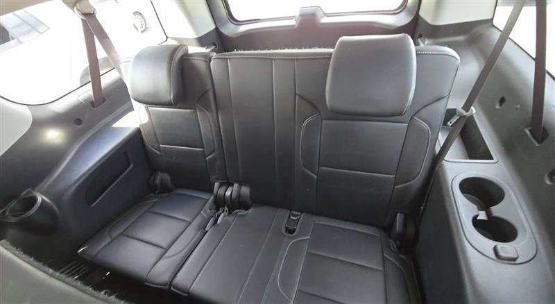 Used 2018 Chevrolet Suburban LT RWD image 8