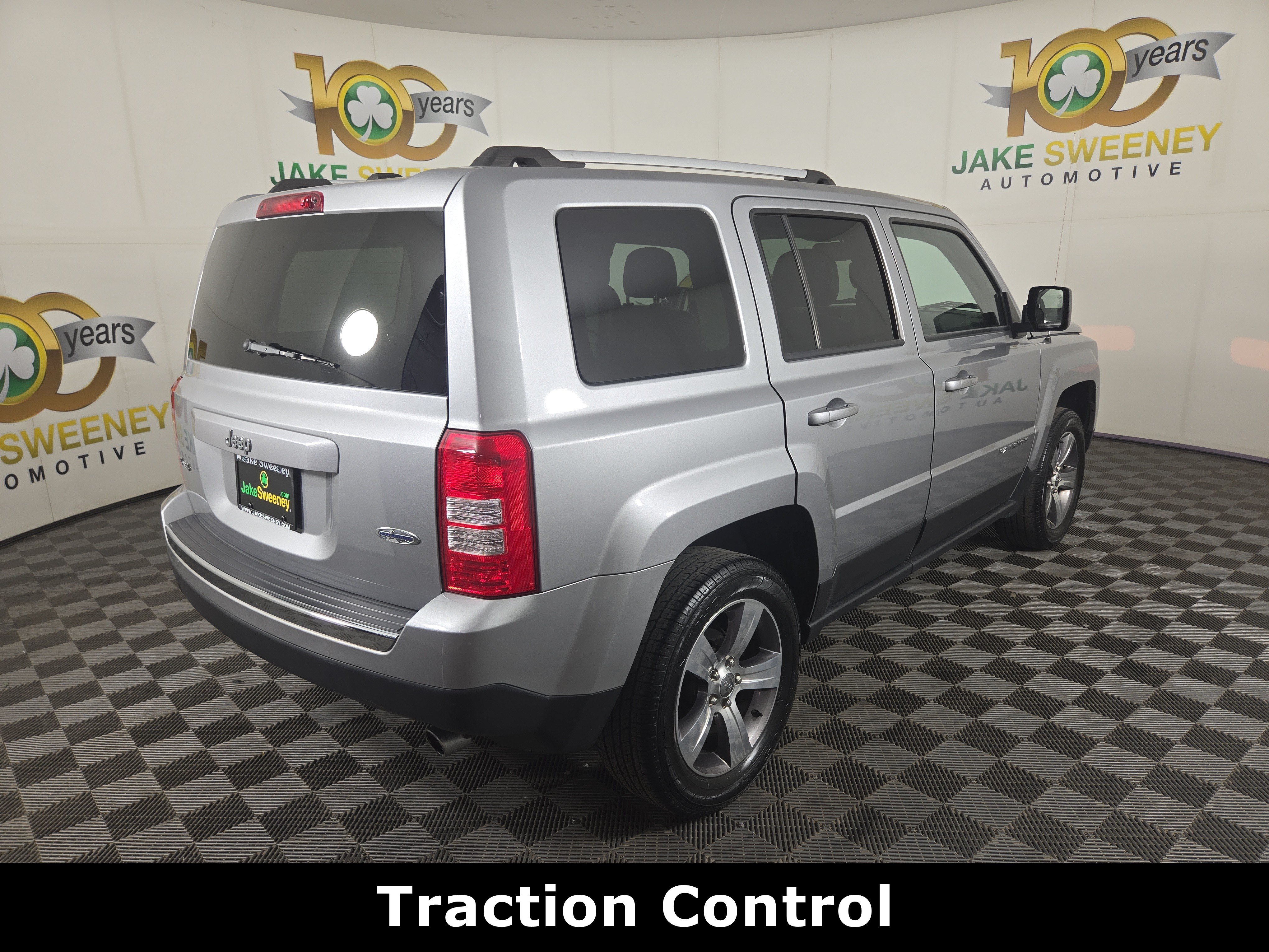 Used 2017 Jeep Patriot High Altitude AWD/4WD image 10
