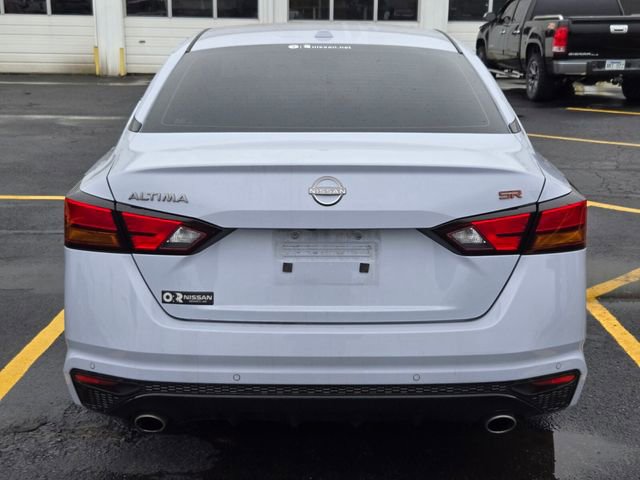 Used 2024 Nissan Altima 2.5 SR w/ SR Premium Package FWD image 6