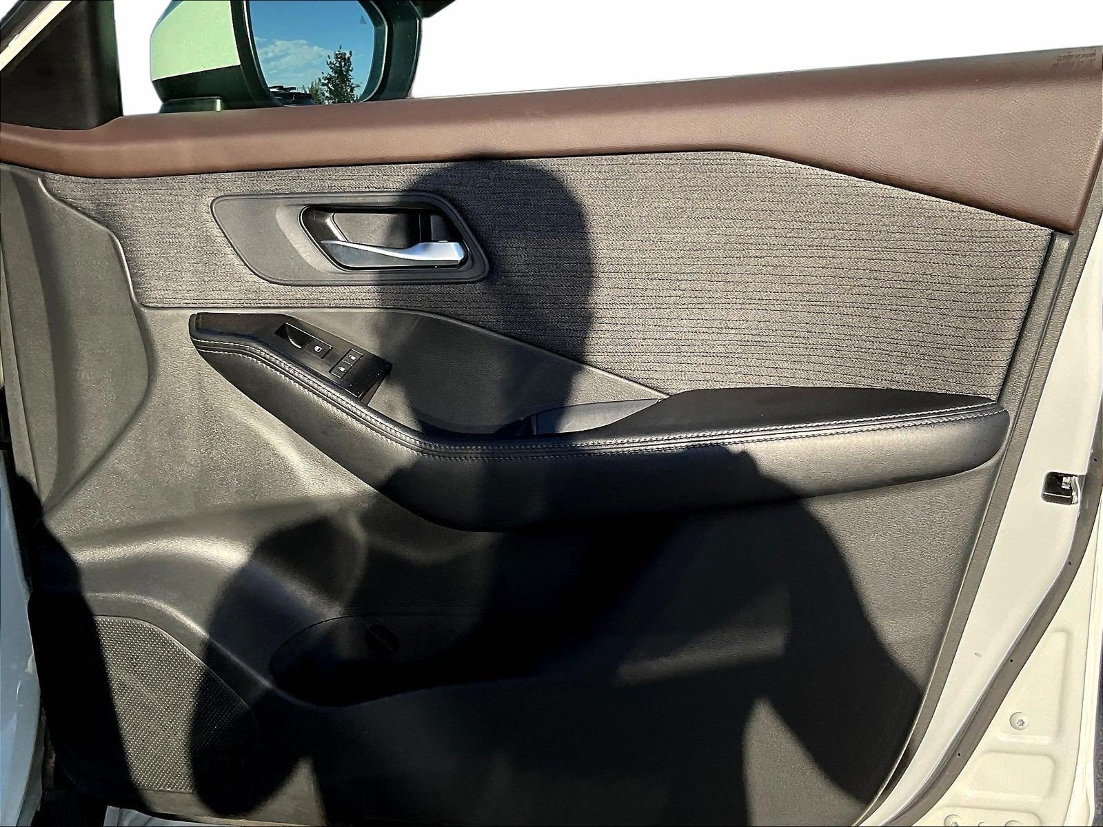 Certified 2023 Nissan Rogue SV AWD/4WD image 30