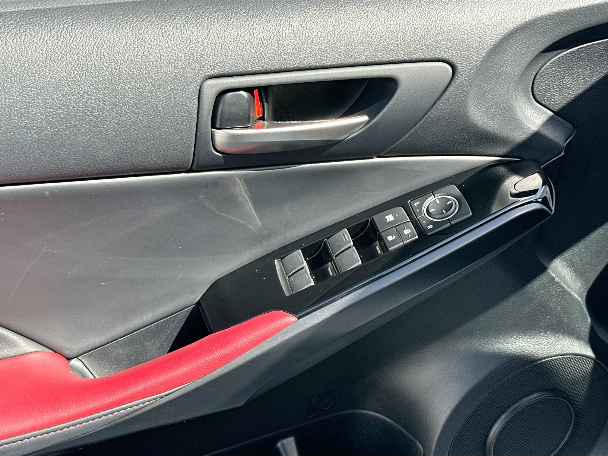 Used 2025 Lexus IS 350 F Sport RWD image 17