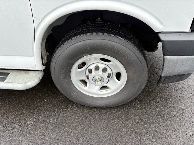 Used 2024 Chevrolet Express 2500 w/ Driver Convenience Package image 9