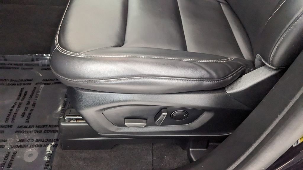 Certified 2023 Ford Explorer XLT w/ Equipment Group 202A image 27