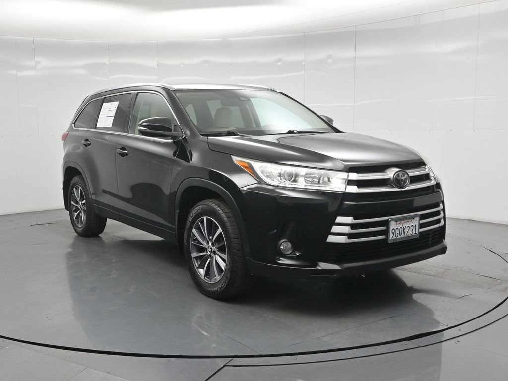 Used 2018 Toyota Highlander XLE AWD/4WD image 48