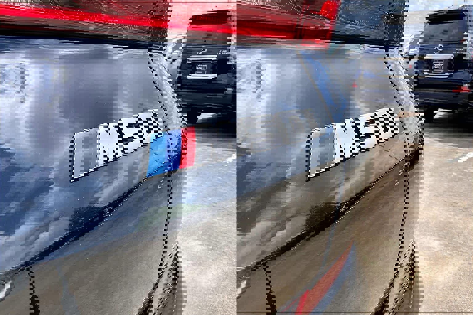 Used 2022 BMW X6 M50i w/ Executive Package AWD/4WD image 9