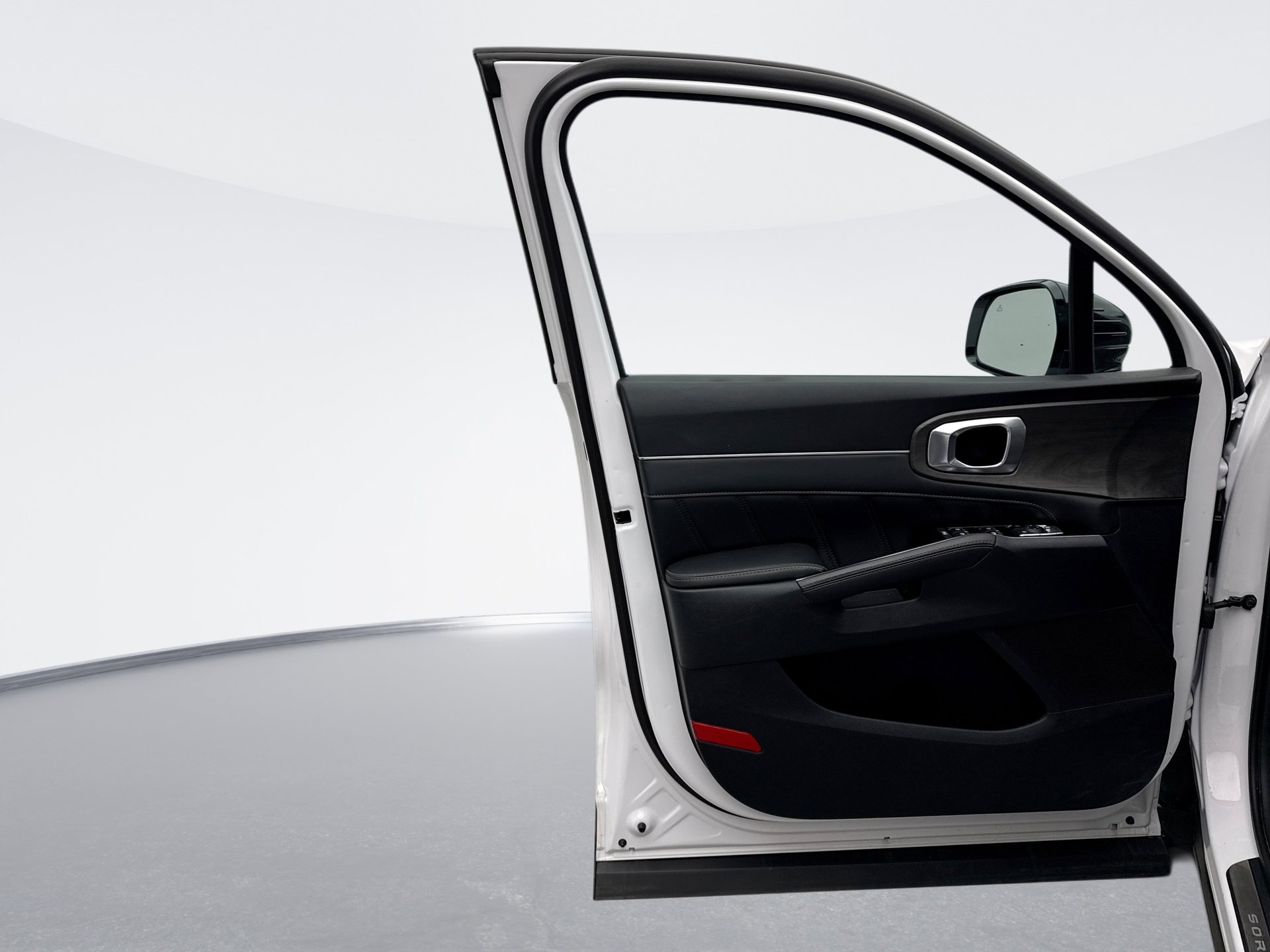 Used 2025 Kia Sorento SX image 9