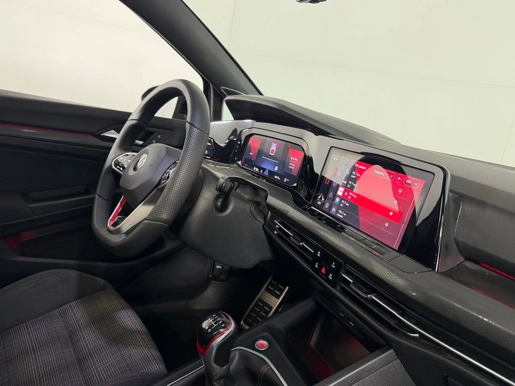 Used 2022 Volkswagen GTI SE image 32