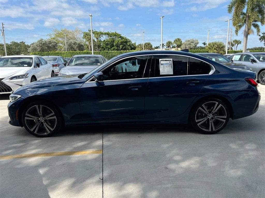 Used 2022 BMW 330i Sedan w/ Driving Assistance Package image 4