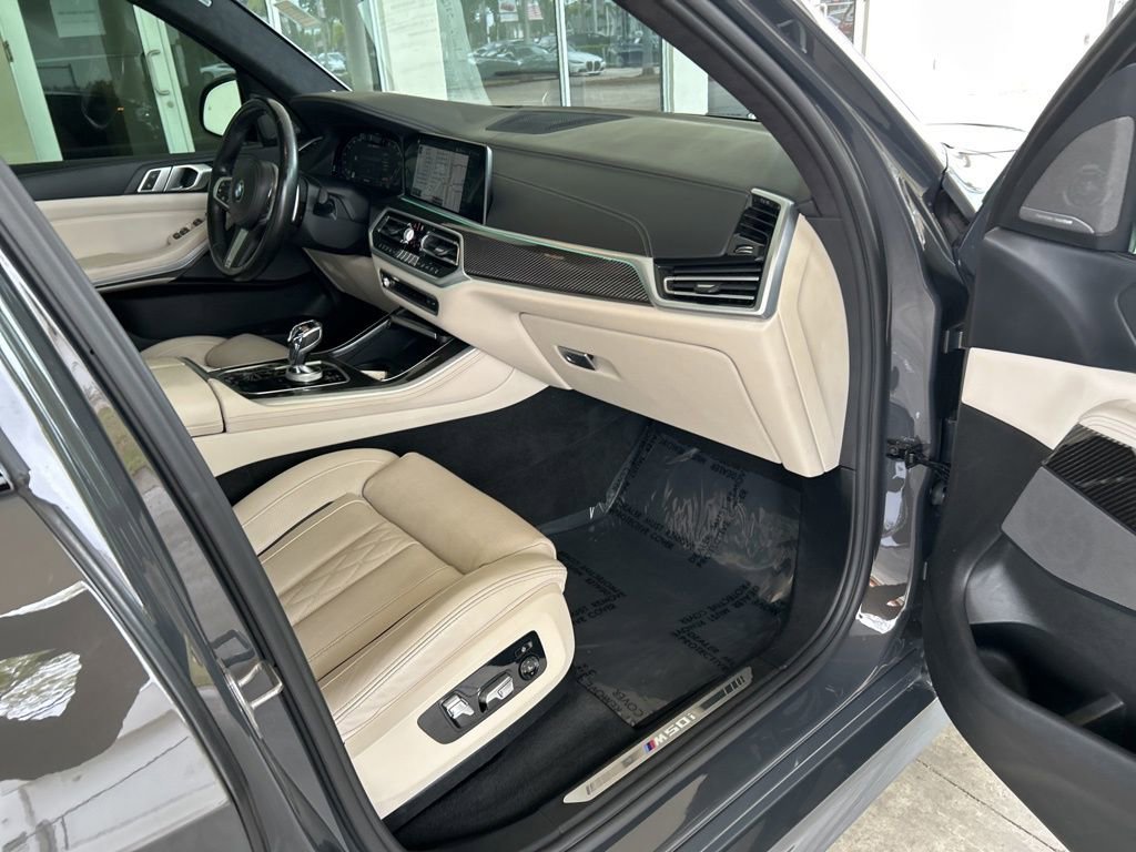 Used 2021 BMW X5 M50i w/ Executive Package image 28
