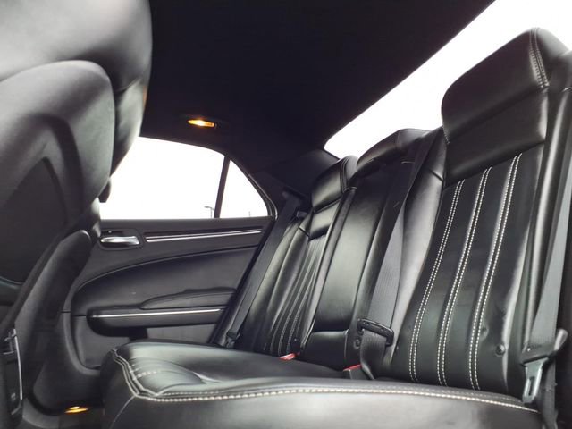 Used 2019 Chrysler 300 S image 13