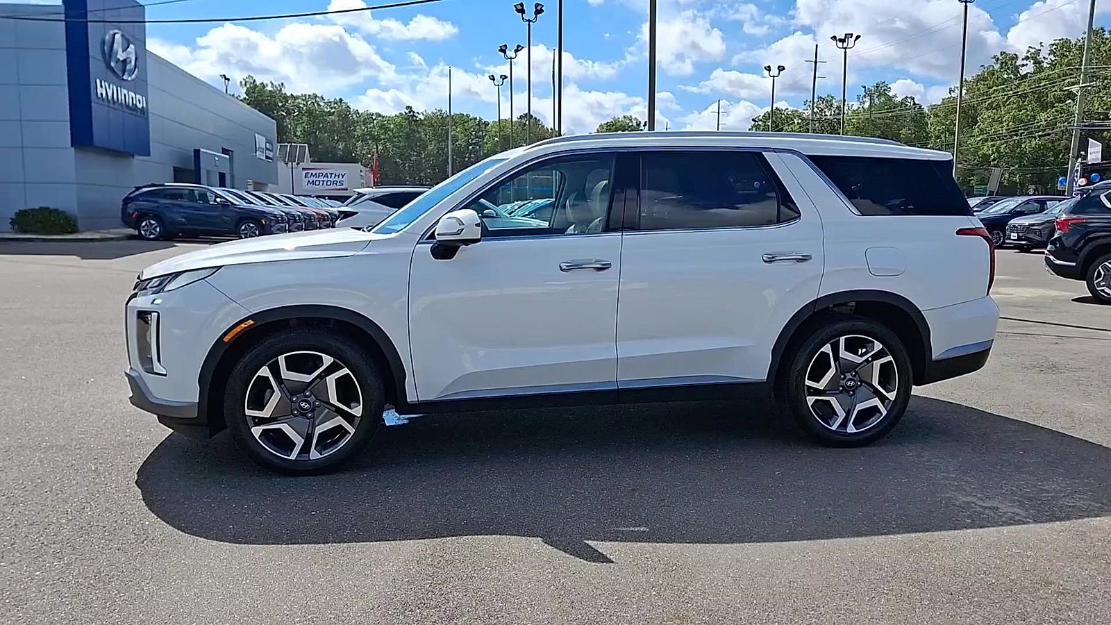 Used 2023 Hyundai Palisade SEL image 5