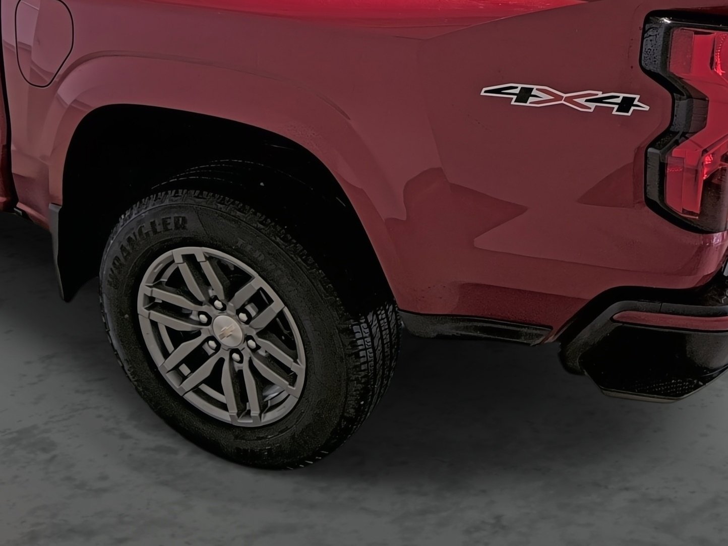 Used 2023 Chevrolet Colorado LT w/ LT Convenience Package II image 9