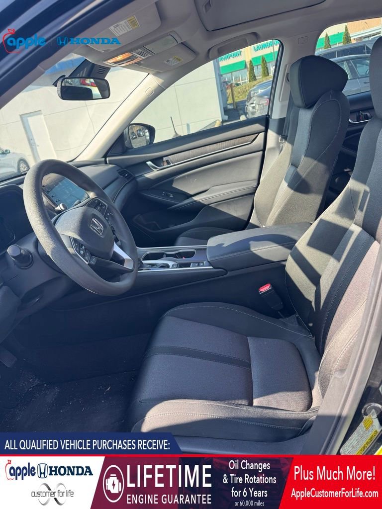 Used 2018 Honda Accord EX image 10
