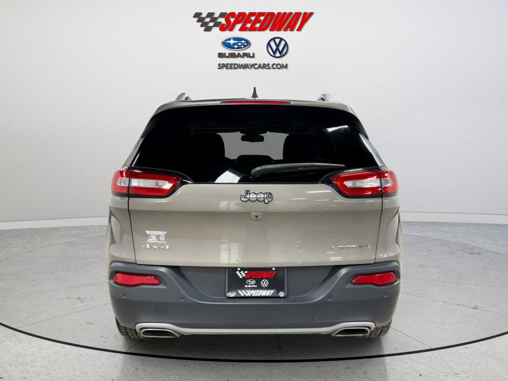 Used 2016 Jeep Cherokee Limited image 6