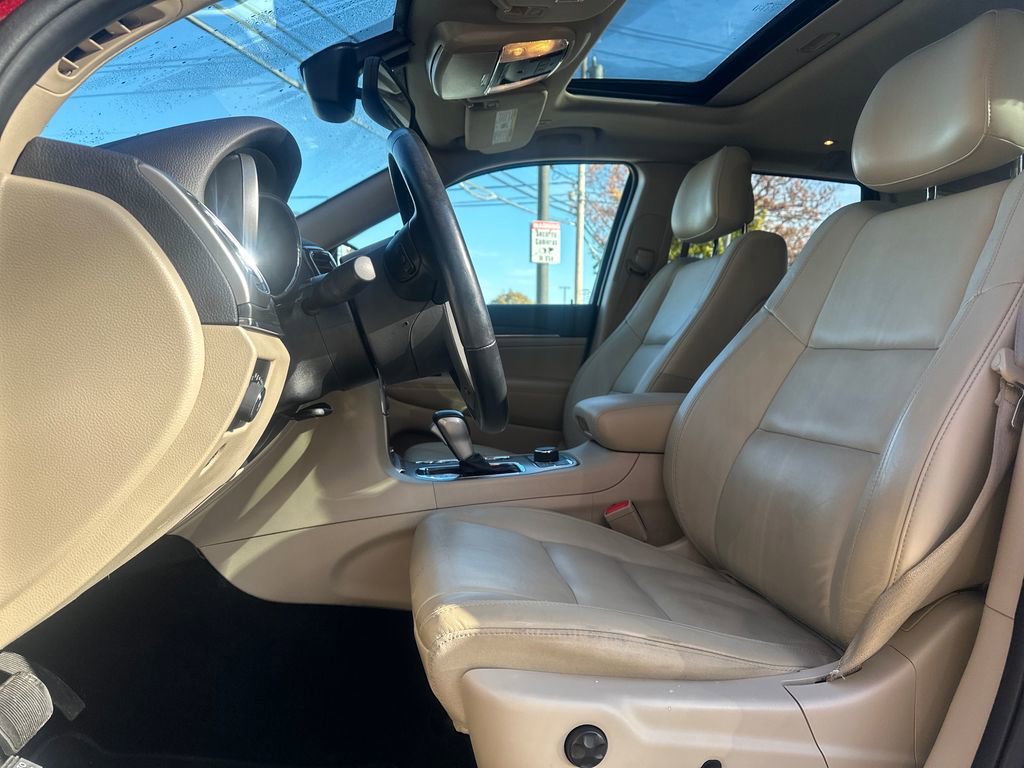 Used 2021 Jeep Grand Cherokee Limited image 3