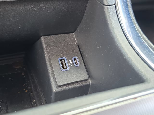 Used 2022 Ford Edge Titanium AWD/4WD image 25