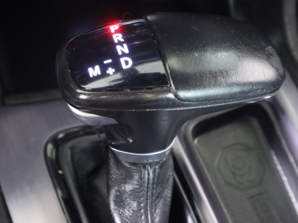 Used 2017 Dodge Charger SE w/ Blacktop Package RWD image 21