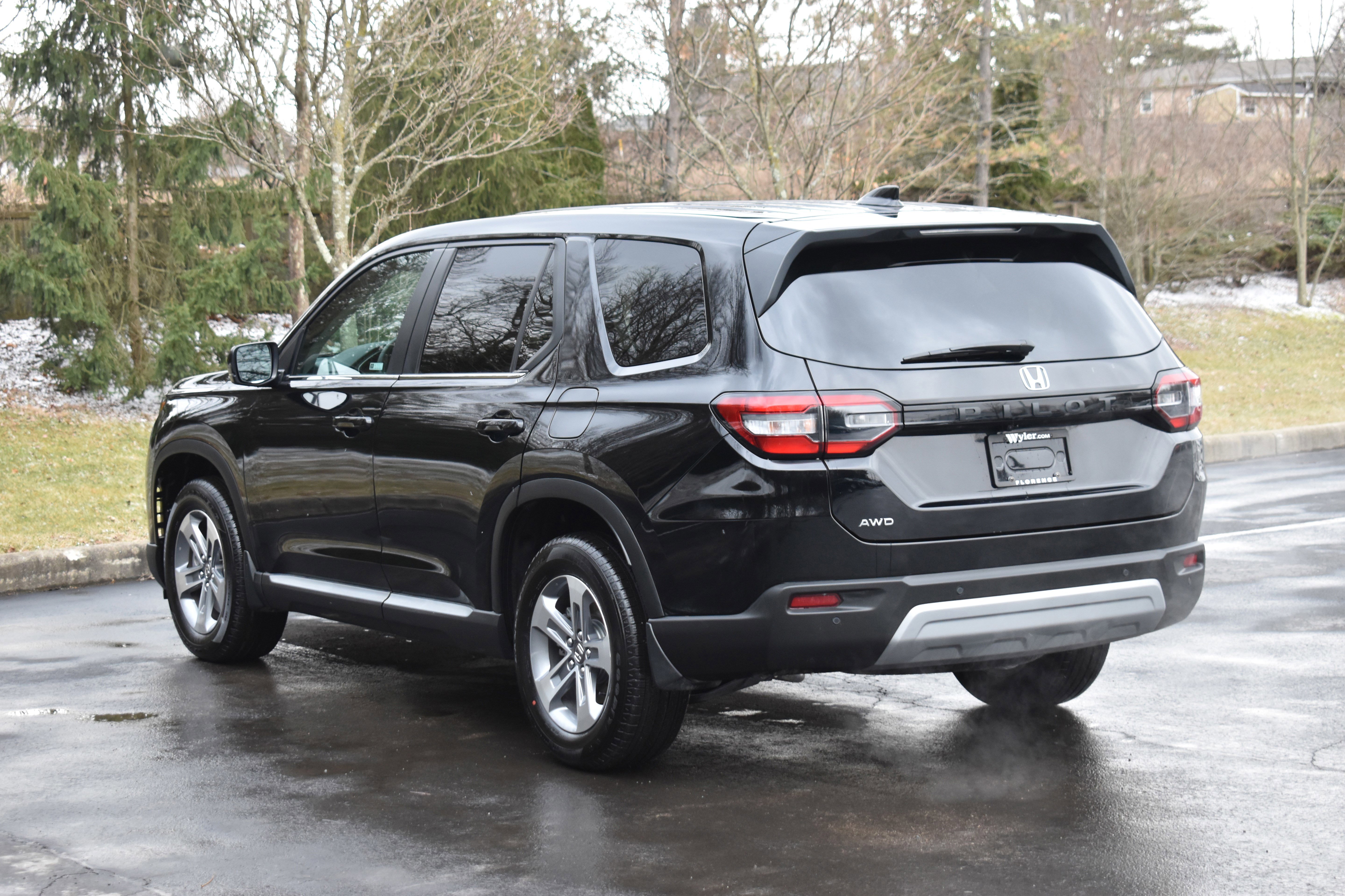 Certified 2025 Honda Pilot EX-L image 31