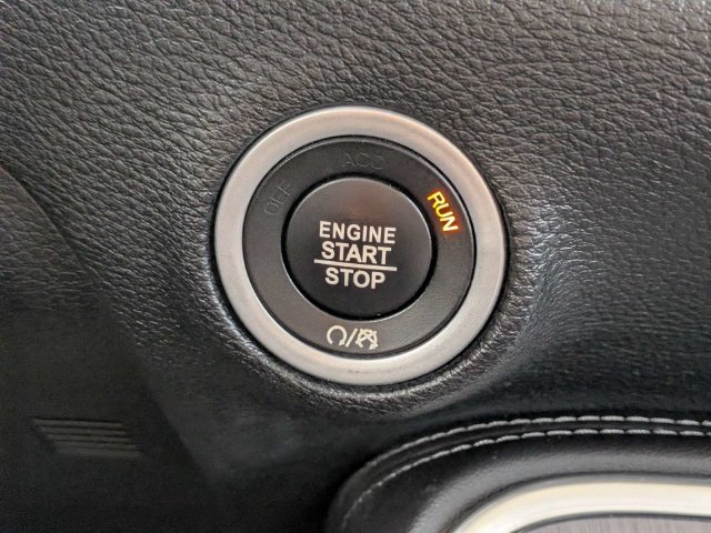 Used 2018 Dodge Challenger R/T RWD image 27