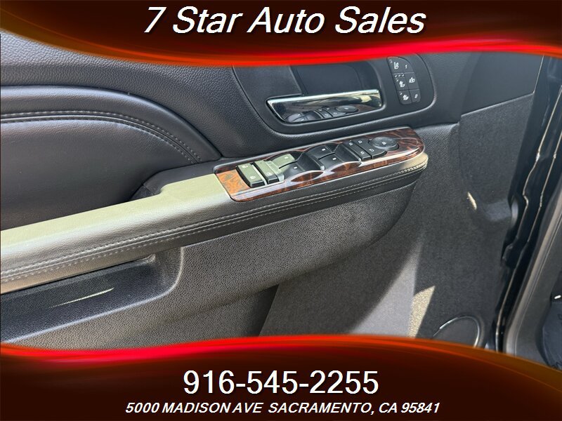 Used 2014 GMC Yukon XL Denali AWD/4WD image 7