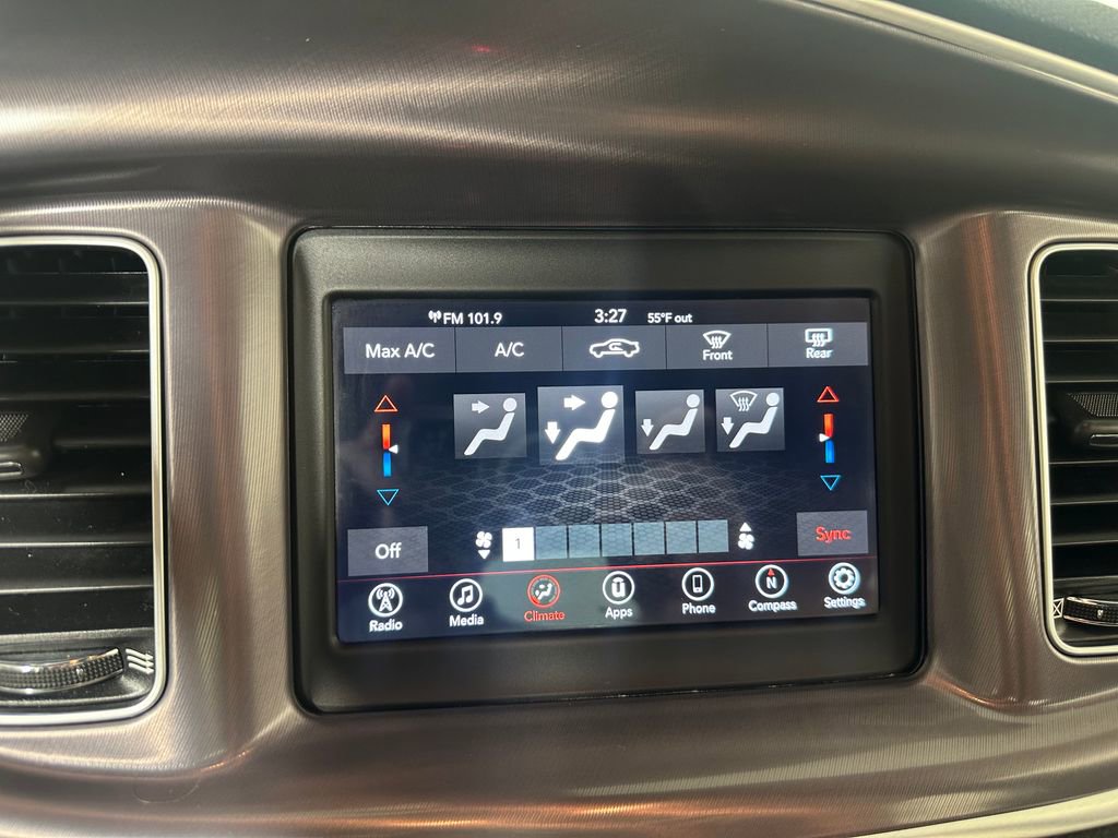 Used 2020 Dodge Charger SXT RWD image 27