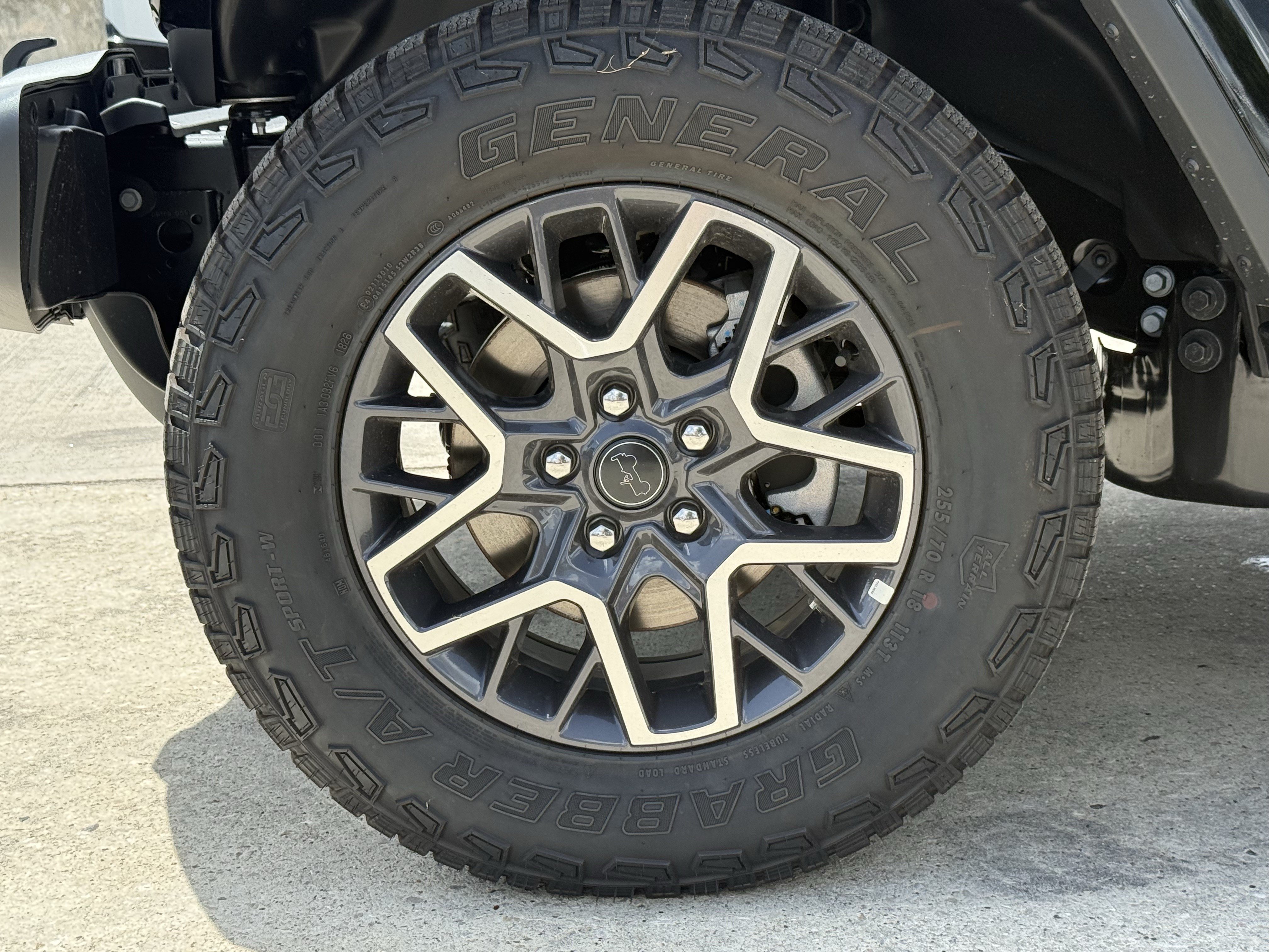 New 2026 Jeep Wrangler Unlimited Sahara AWD/4WD image 9