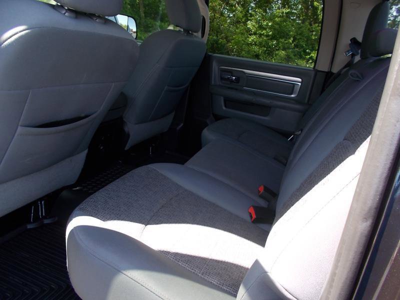 Used 2016 RAM 2500 Lone Star w/ Black Appearance Group AWD/4WD image 27
