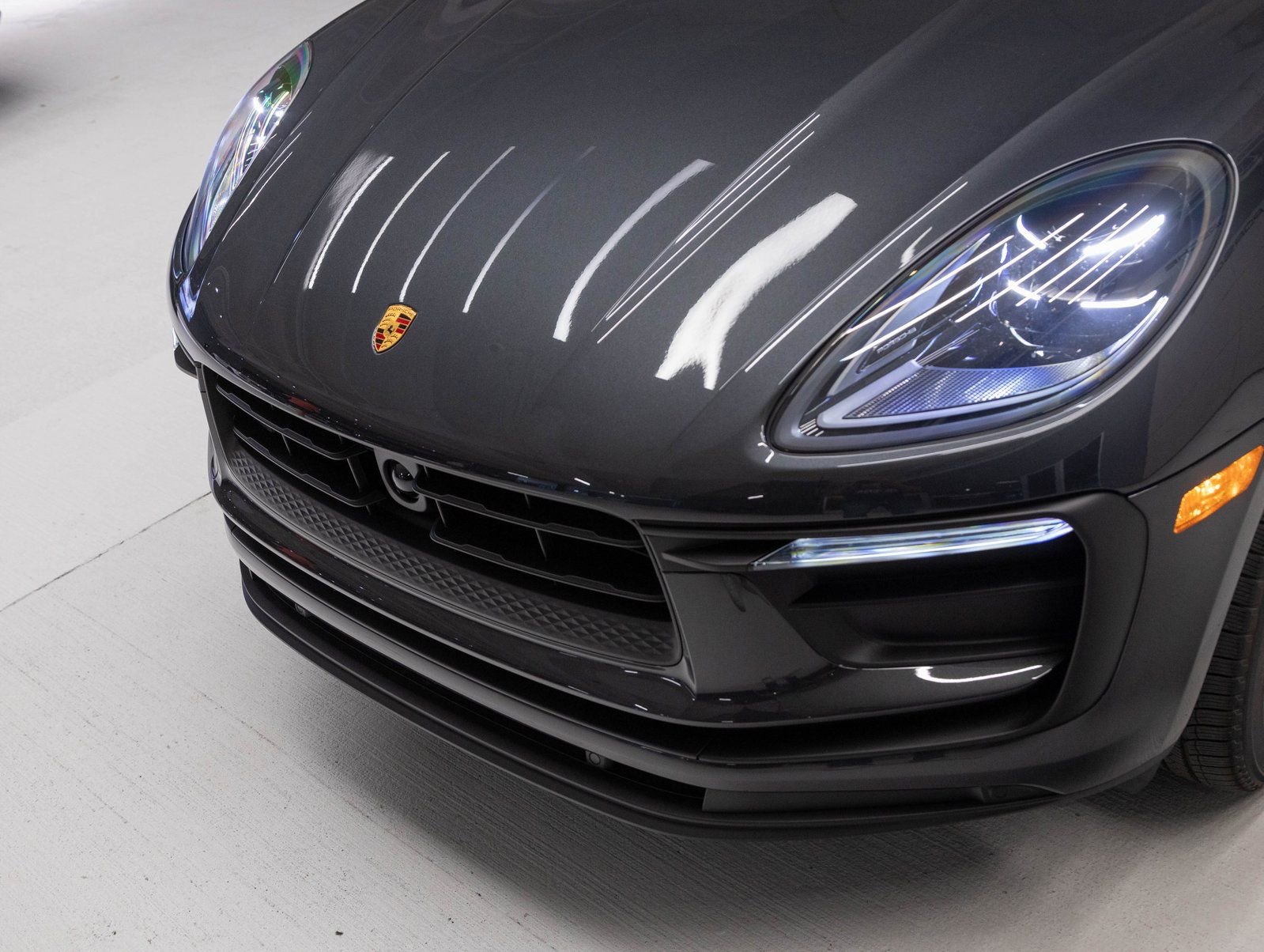 Certified 2026 Porsche Macan image 33