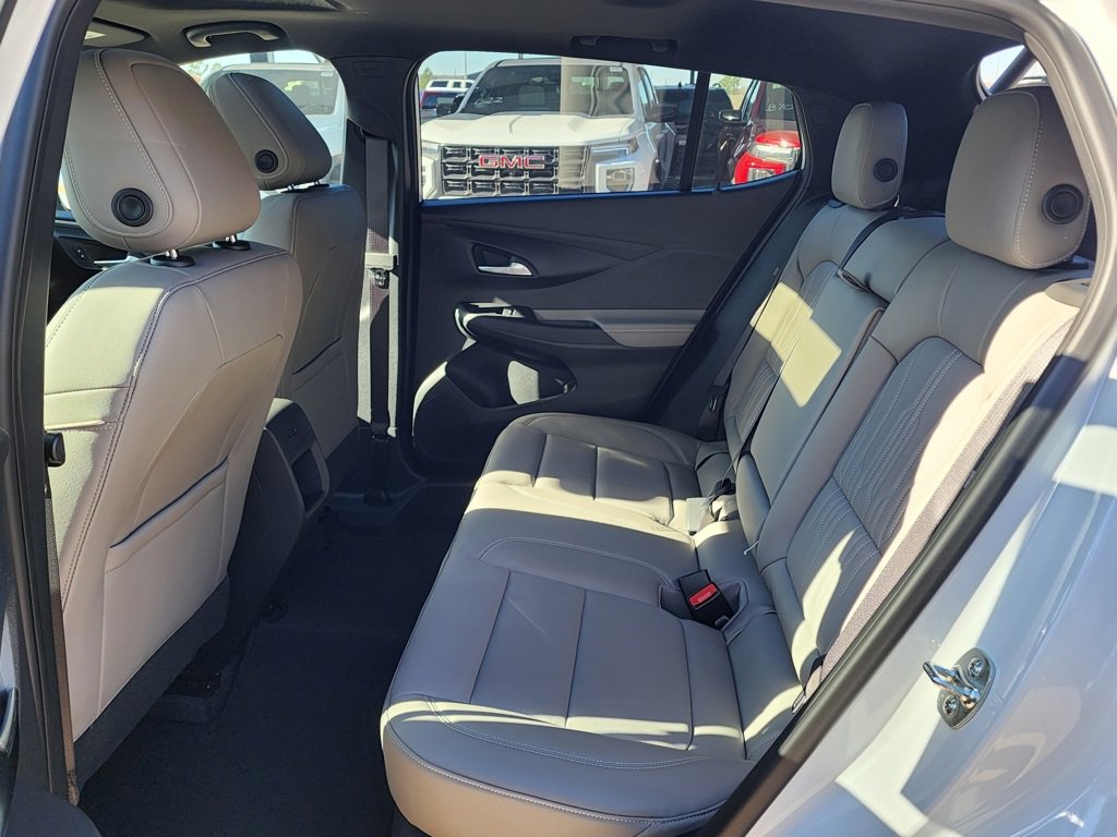 New 2026 Buick Envista Avenir image 40