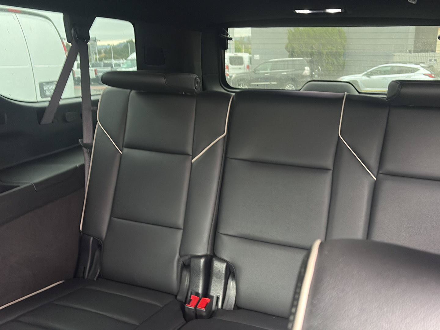 Used 2023 Cadillac Escalade ESV Premium Luxury RWD image 15