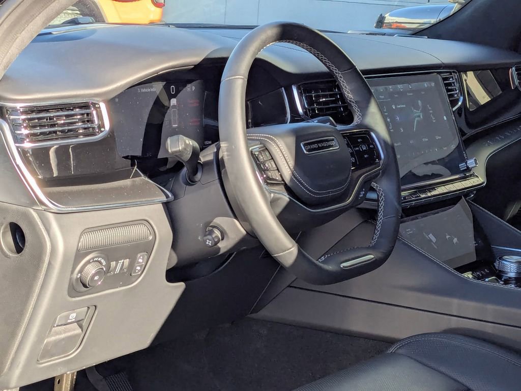 New 2025 Jeep Grand Wagoneer L Series II Obsidian w/ Quick Order Packagew 28T image 12