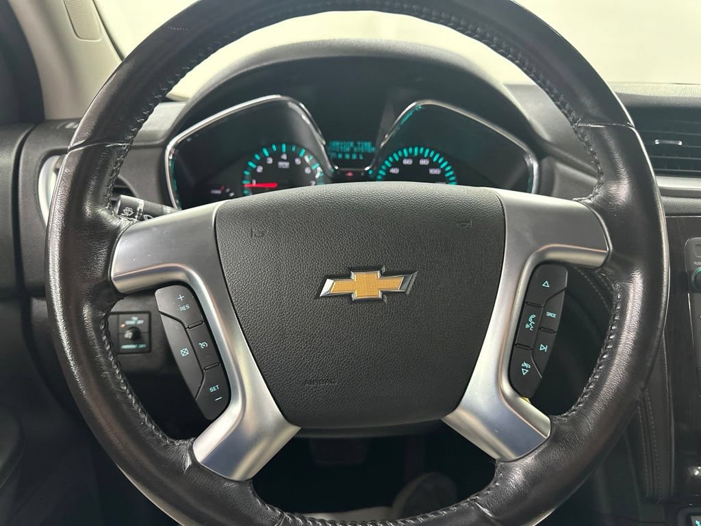 Used 2015 Chevrolet Traverse LT w/ Style and Technology Package FWD image 39
