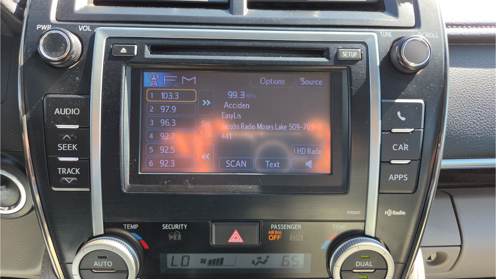 Used 2013 Toyota Camry XLE w/ Leather Pkg FWD image 33