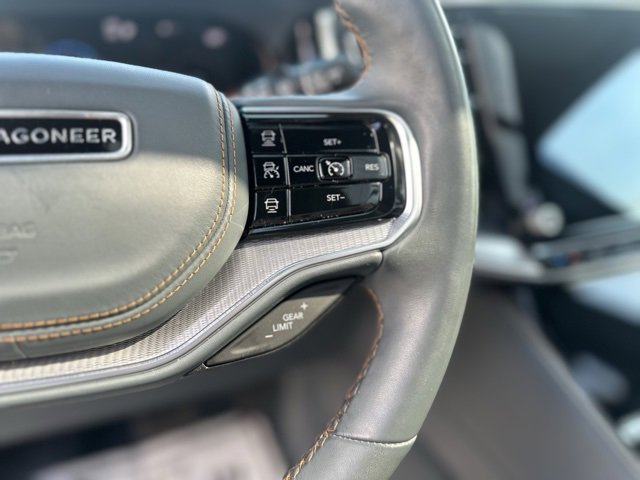 Used 2023 Jeep Grand Wagoneer Series II image 31