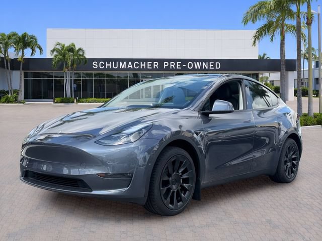 Used 2024 Tesla Model Y Long Range AWD/4WD image 3