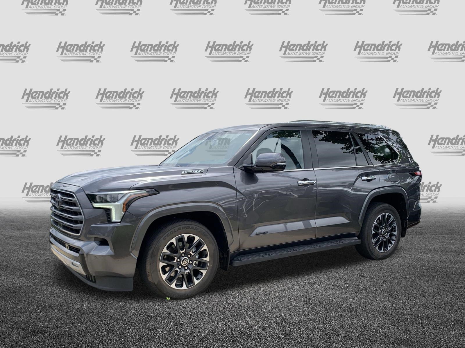 Used 2024 Toyota Sequoia Limited AWD/4WD image 5